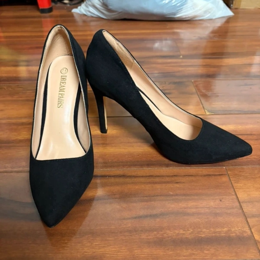 Amazon Elegant Black Suede Heels